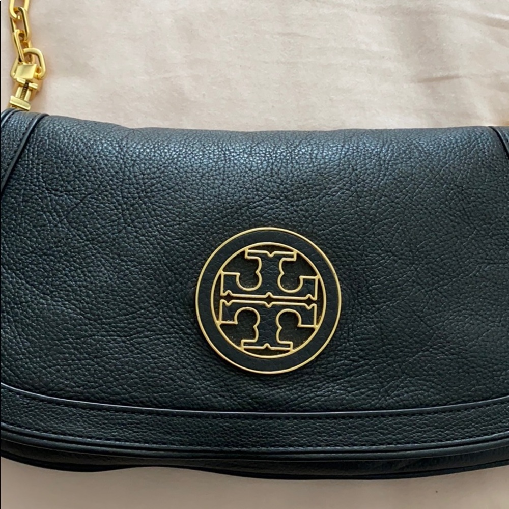 Tory Burch black pebbles leather chain purse